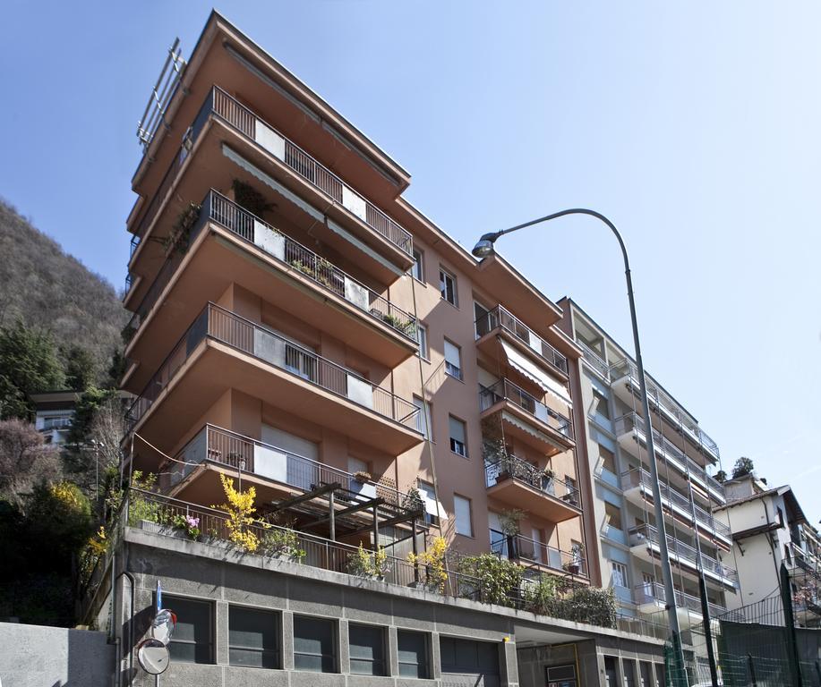 Апартаменты Silky House With Private Parking Комо Номер фото