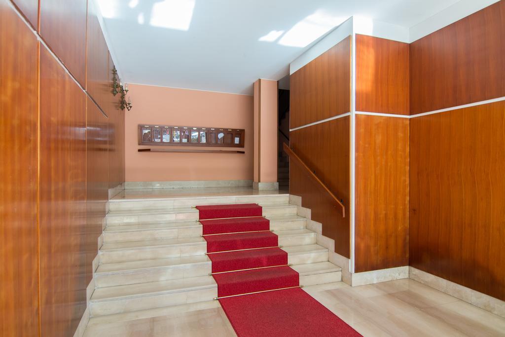 Апартаменты Silky House With Private Parking Комо Экстерьер фото